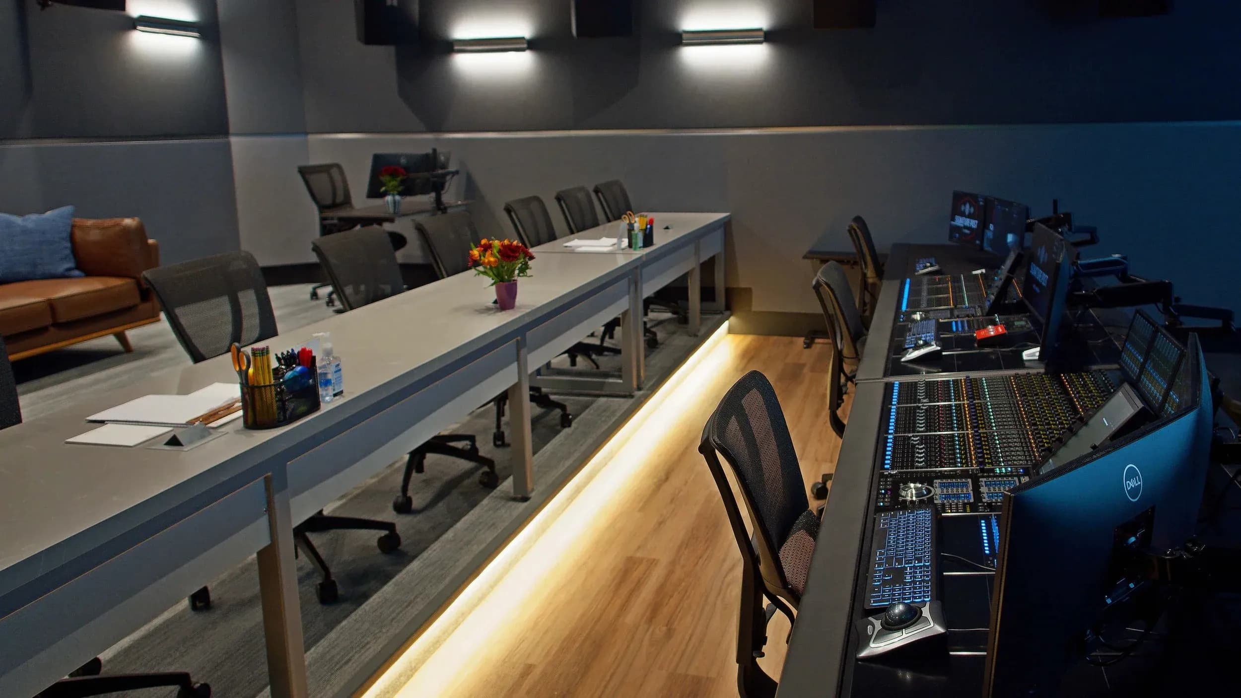 Signature Post Santa Monica